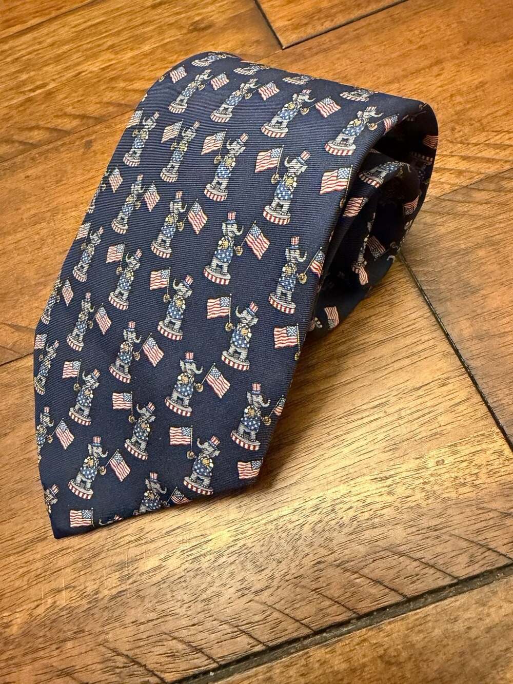 Museum Artifacts Silk Patriotic GOP Republican Elephant & American Flag Tie
